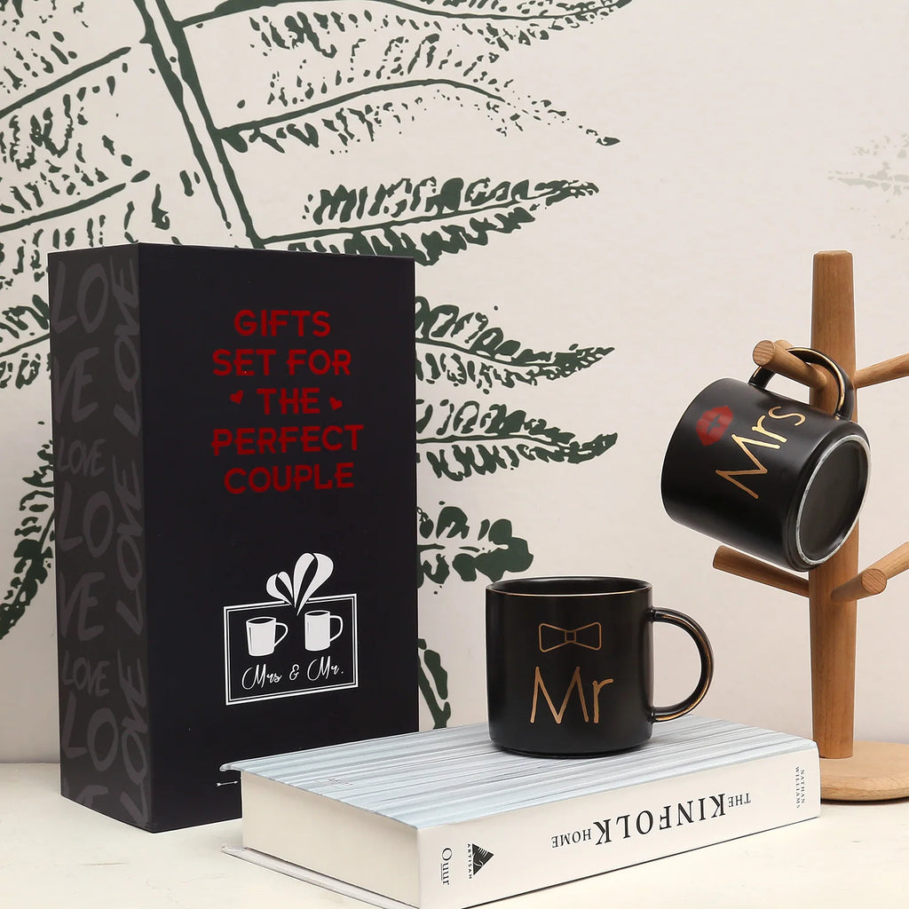Mr and Mrs Coffee Mugs Creative Couples Black Ceramic Cups Wedding Gifts for Newlyweds Cup Set Perfect Gift-Set for Engagement