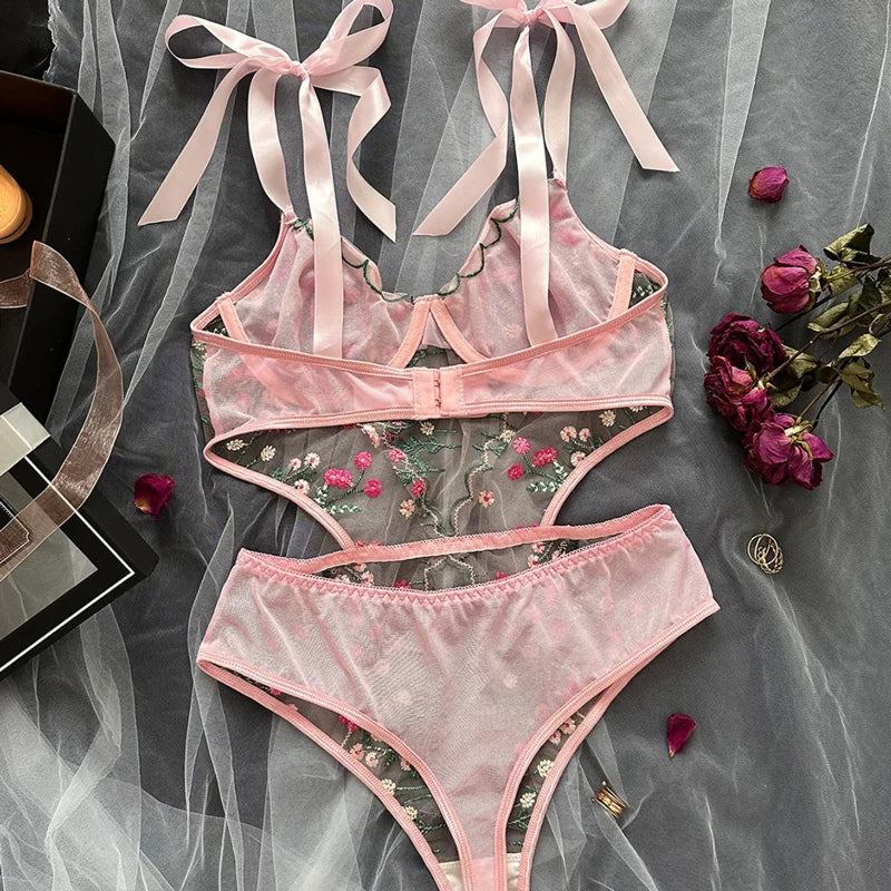 Women's Lace Bra & Panty Set – Floral Underwire Lingerie with Adjustable Straps | Elegant Intimate Wear