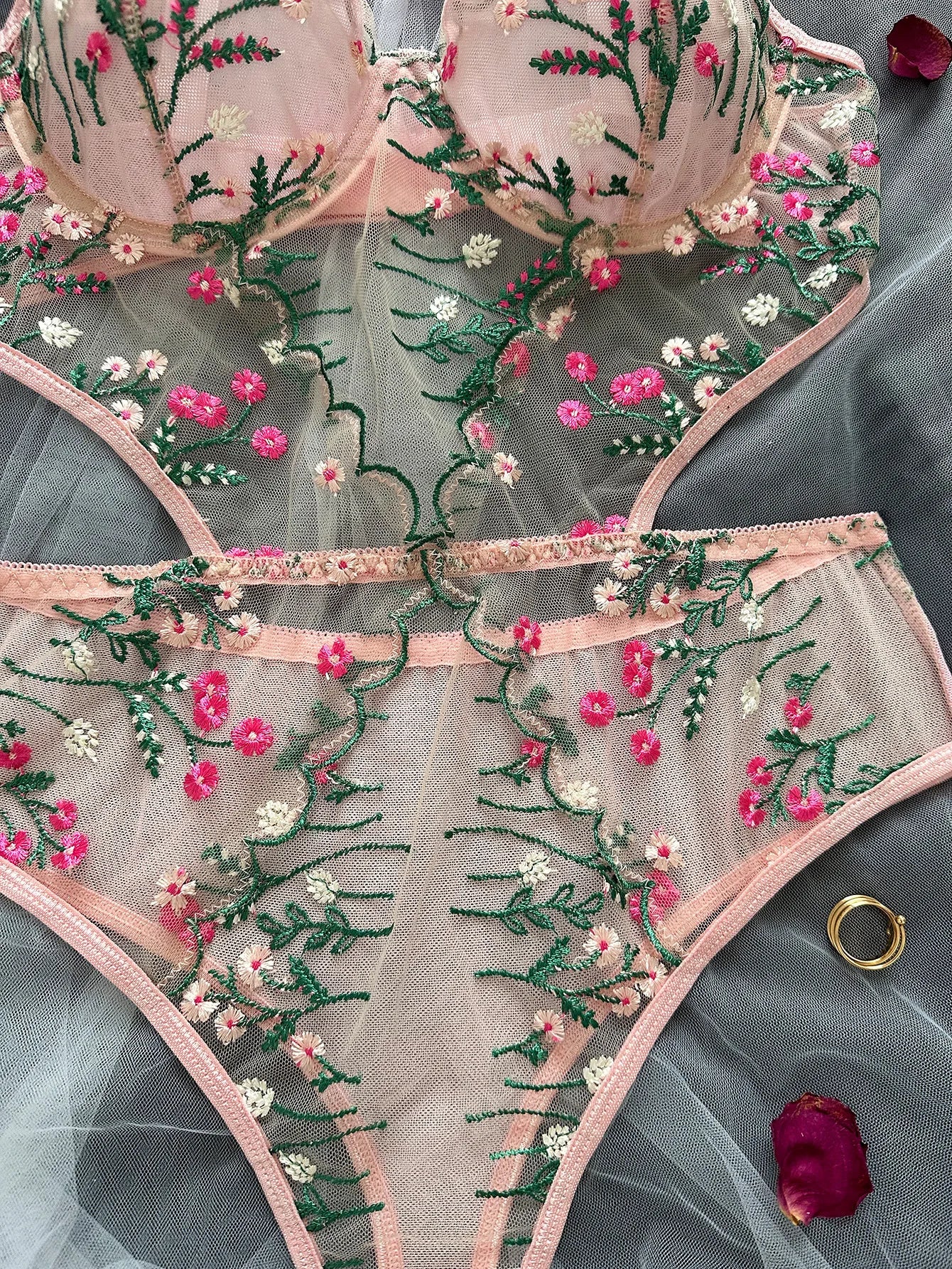 Women's Lace Bra & Panty Set – Floral Underwire Lingerie with Adjustable Straps | Elegant Intimate Wear