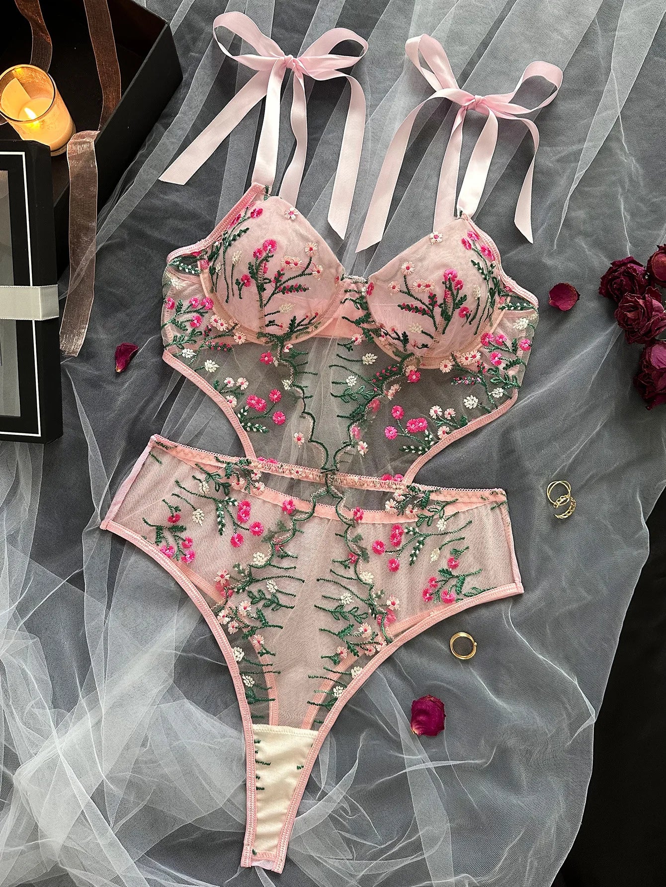 Women's Lace Bra & Panty Set – Floral Underwire Lingerie with Adjustable Straps | Elegant Intimate Wear
