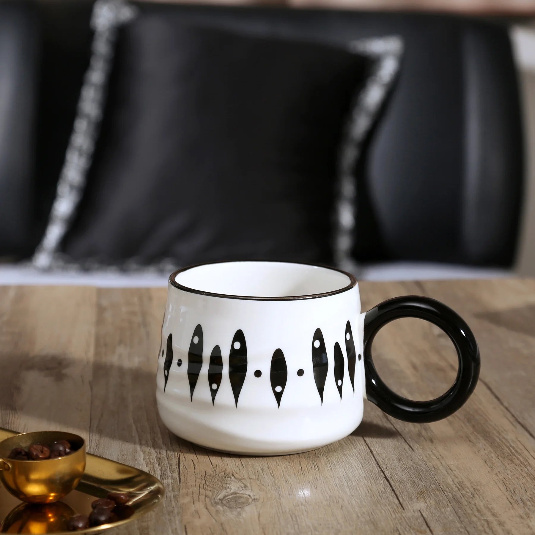 Creative Ceramic Coffee Mug Black White Couple Mug Home Chessboard Latte Latte Coffee Cup Simple Afternoon Tea Supplies New Gift