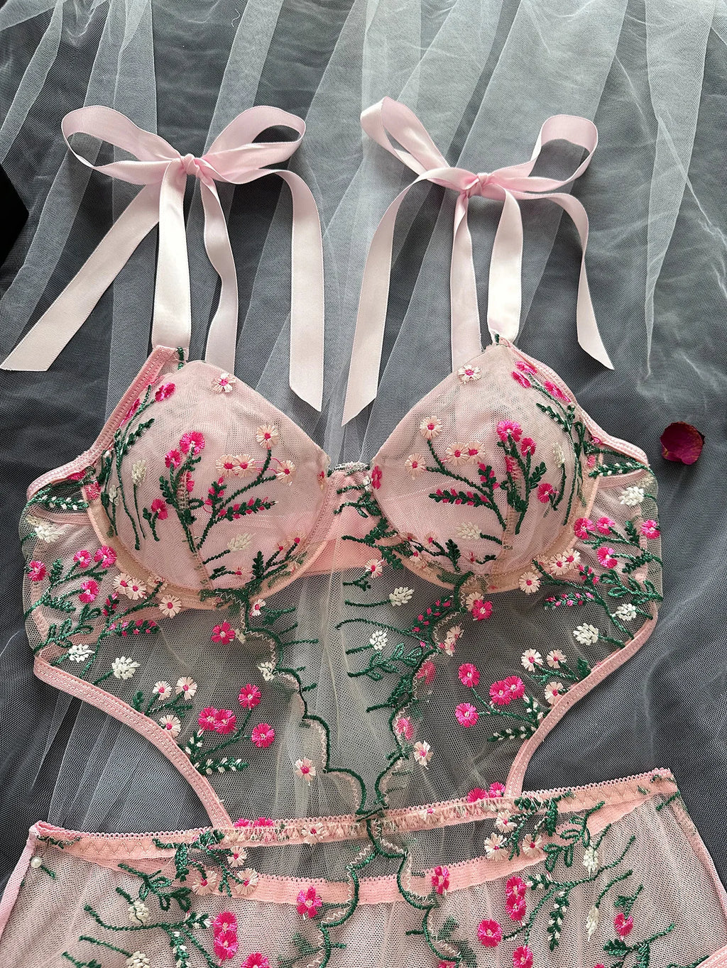 Women's Lace Bra & Panty Set – Floral Underwire Lingerie with Adjustable Straps | Elegant Intimate Wear