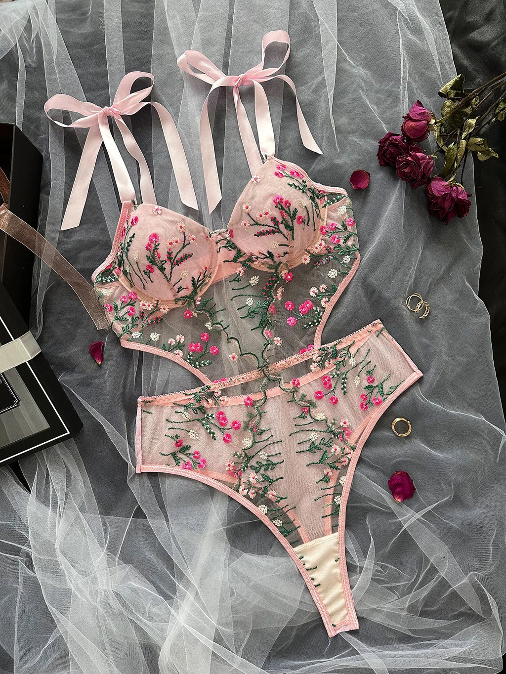 Women's Lace Bra & Panty Set – Floral Underwire Lingerie with Adjustable Straps | Elegant Intimate Wear