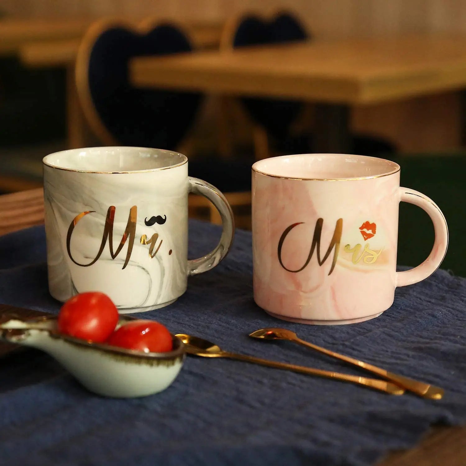 Mr and Mrs Coffee Mugs Creative Couples Black Ceramic Cups Wedding Gifts for Newlyweds Cup Set Perfect Gift-Set for Engagement