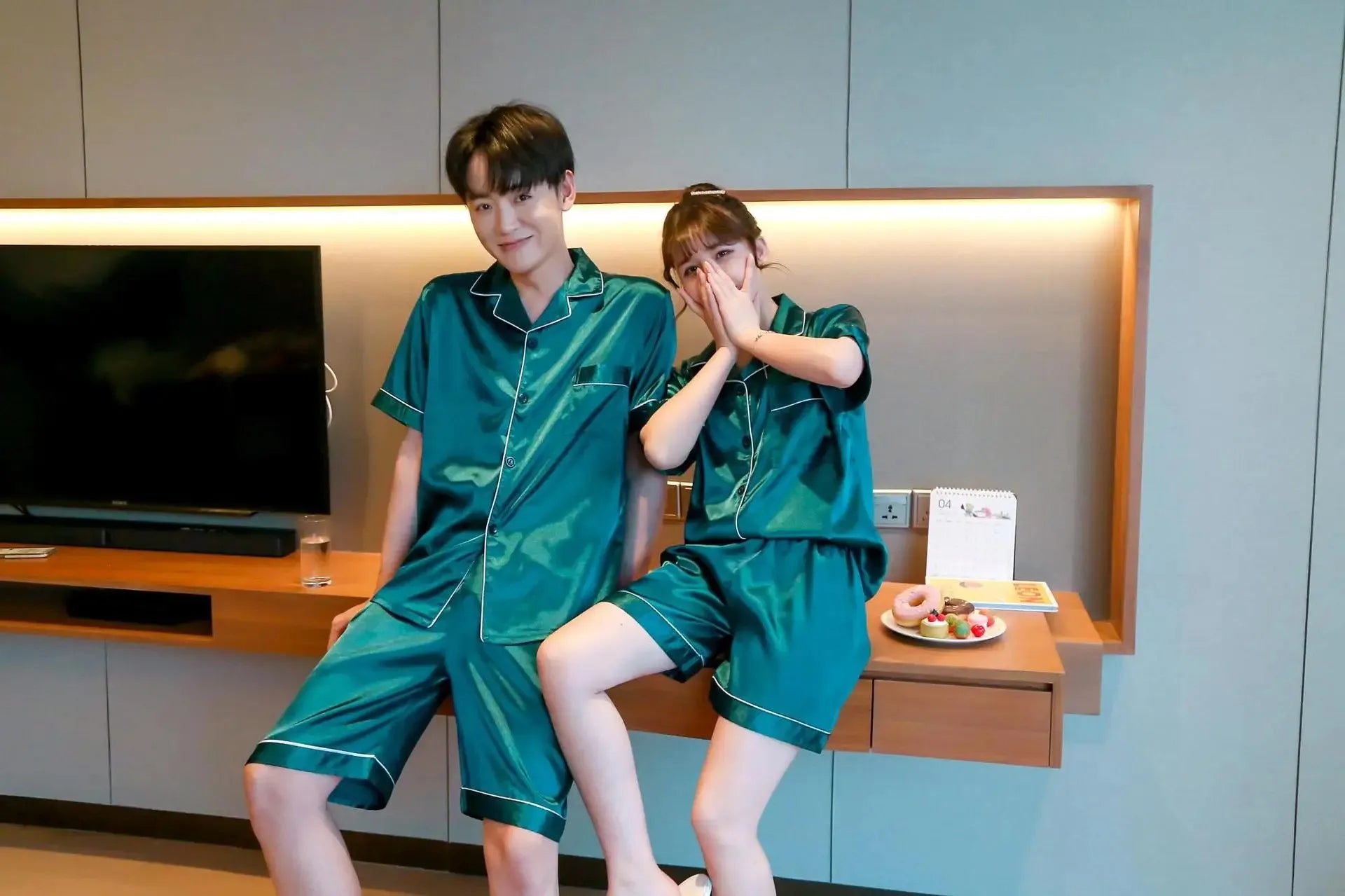 Solid Color Sleepwear Silk Satin Pajamas Couple Set Short-sleeved Pyjamas Suit Pijama Women Men Loungewear Plus Size Pj Set