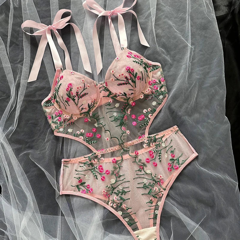Women's Lace Bra & Panty Set – Floral Underwire Lingerie with Adjustable Straps | Elegant Intimate Wear